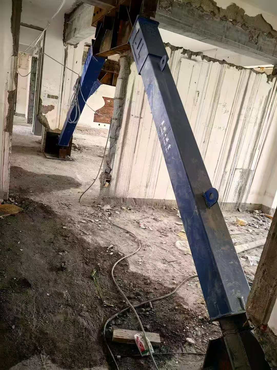 运河柱子粘钢加固施工工艺